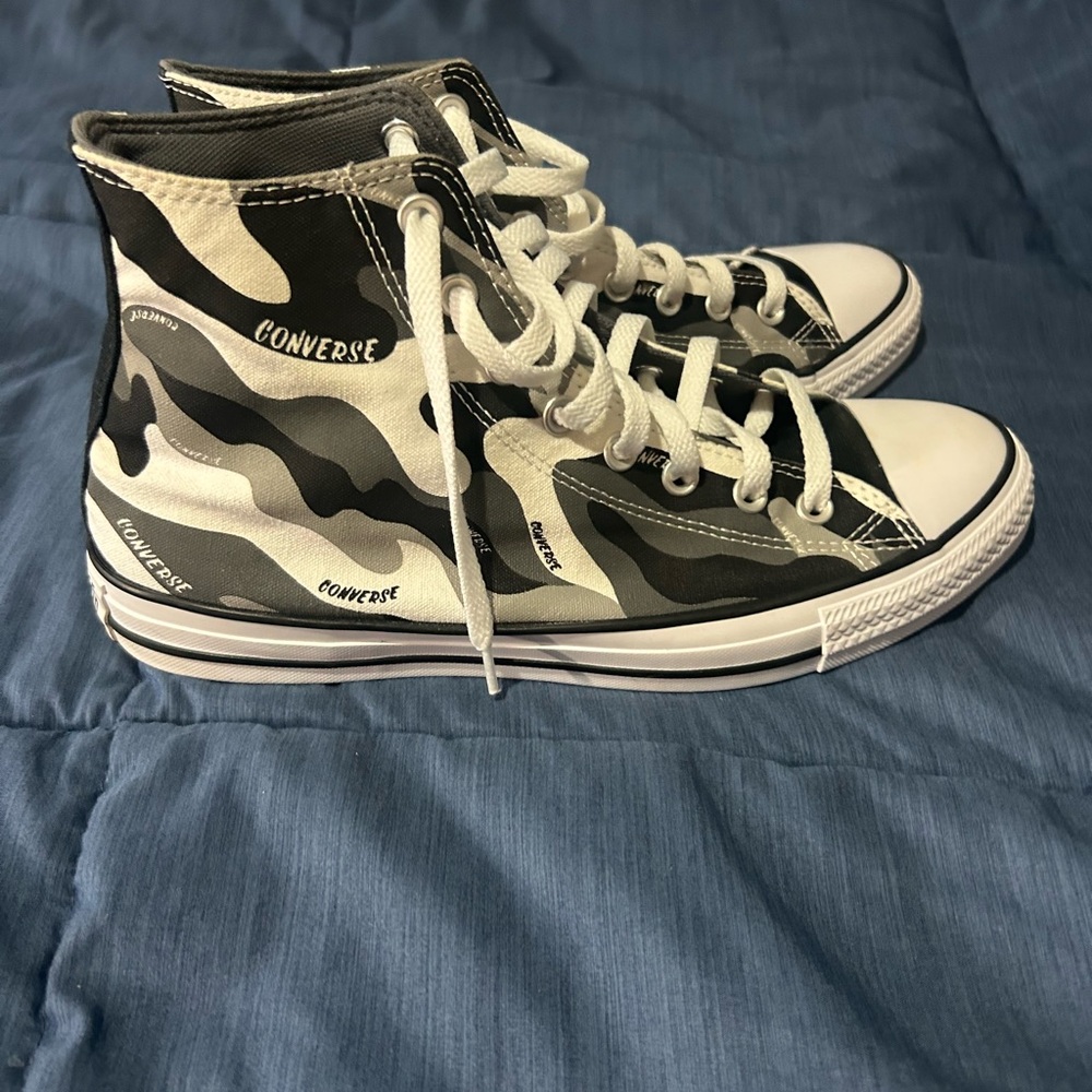 Converse Mens Camo High Top Size 9.5